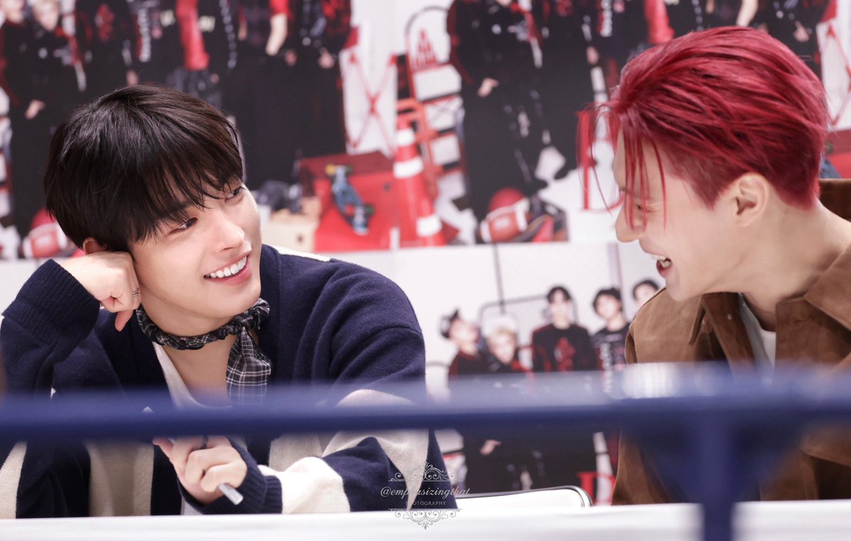 woo4teez's tweet photo. same hongjoong same https://t.co/BO9UKDf5N2