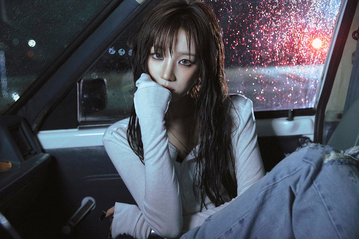 official_i_dle's tweet photo. YUQI 2nd Mini Album [二十七 (27)] Concept Image 3

2026.10.08. 12PM (CST)
2026.10.08. 1PM (KST)

#아이들 #idle
#우기 #YUQI
#二十七 https://t.co/WUcK3KQYeQ