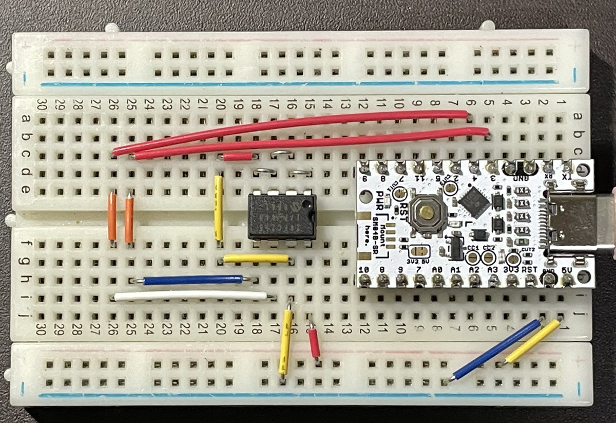 momoonga's tweet photo. URB BlockがI²C EEPROM「24FC256」に対応!
32KBのEEPROMが約90円。しかもブレッドボードで組めるので、CoderDojoでもURB Blockをぐっと使いやすくなりました。
安く手軽に、UIAPrubyのブロックプログラミングを実機で楽しめます。
https://t.co/afUPzlVgRe
#URBBlock #UIAPruby #CoderDojo #電子工作 https://t.co/02uXWMAwHT