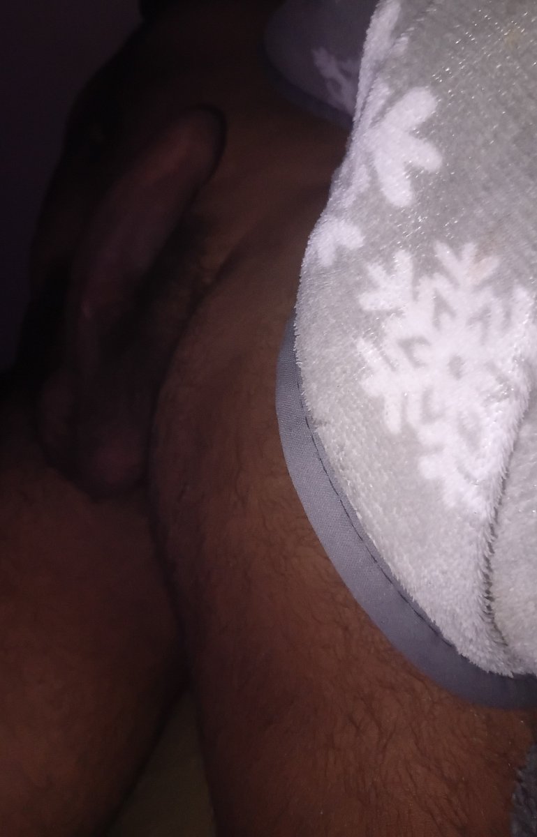 belieul6's tweet photo. Si.asta dormido se le ve bien rica ... 
Me le quiero montar para rebotarle el culo y las tetas en la cara 🥵🥴😈 https://t.co/ZH5wwmjFnq