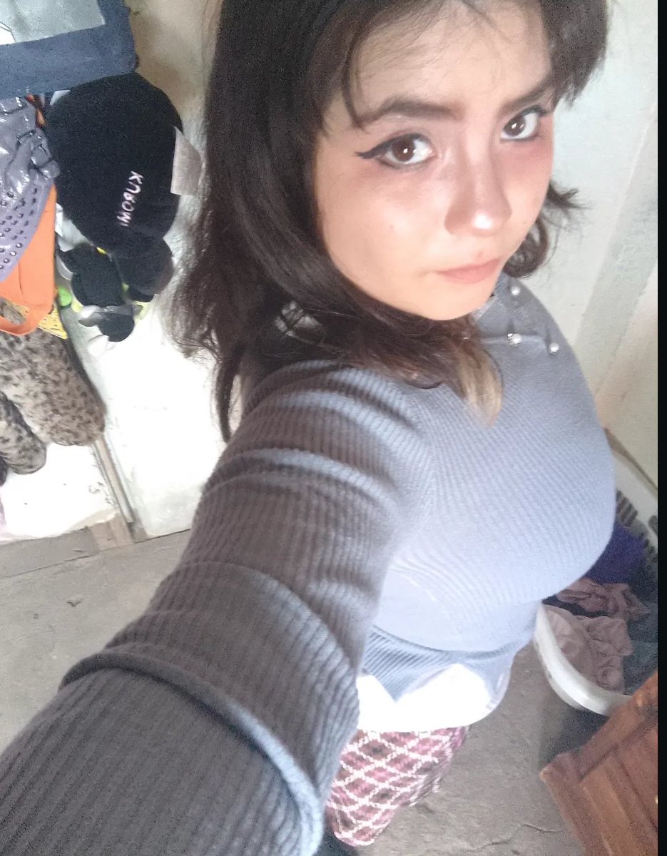 Karlai42a's tweet photo. Holis...quien para dm? Me arde fuerte el puto fundillo y necesito un pervertido ya

#sexrol #chathot #roleplay #horny #lemon #bbc https://t.co/7zPb9jsRds