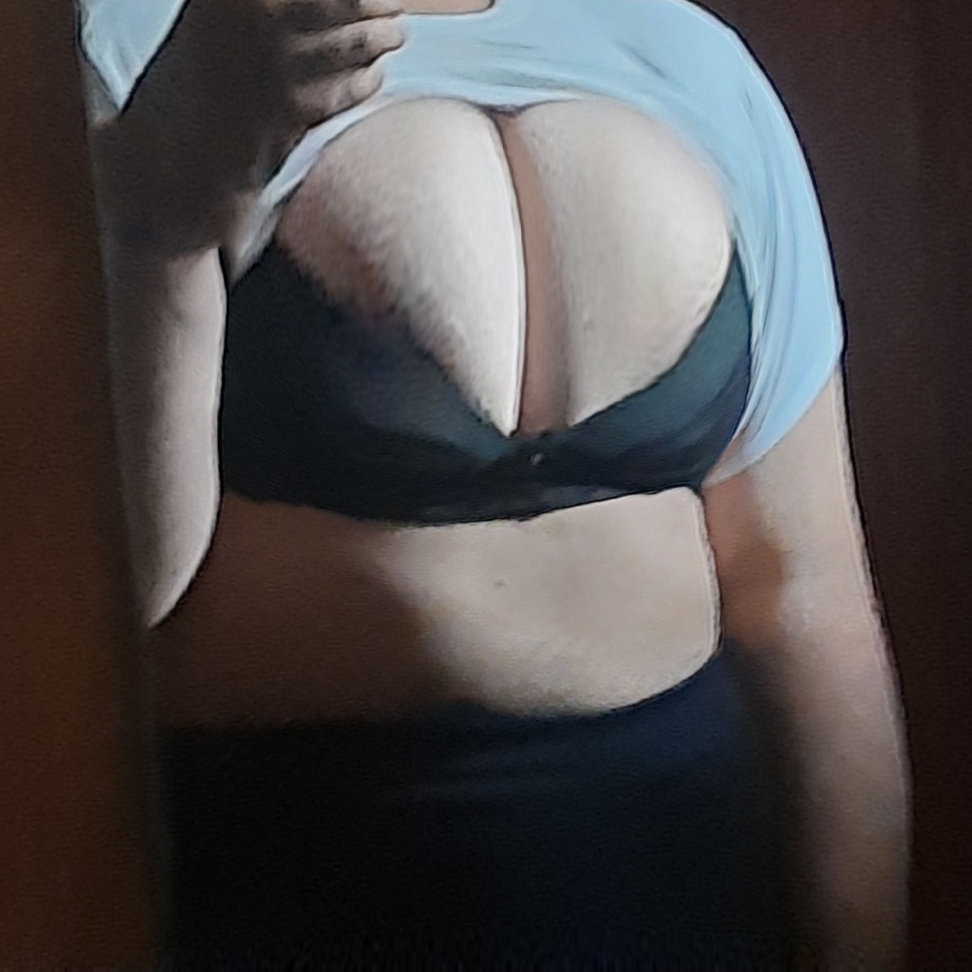 Danizzz69's tweet photo. Y siguen creciendo. Creo que tengo que comprar sostenes más grandes... https://t.co/5IEFgXLnZo