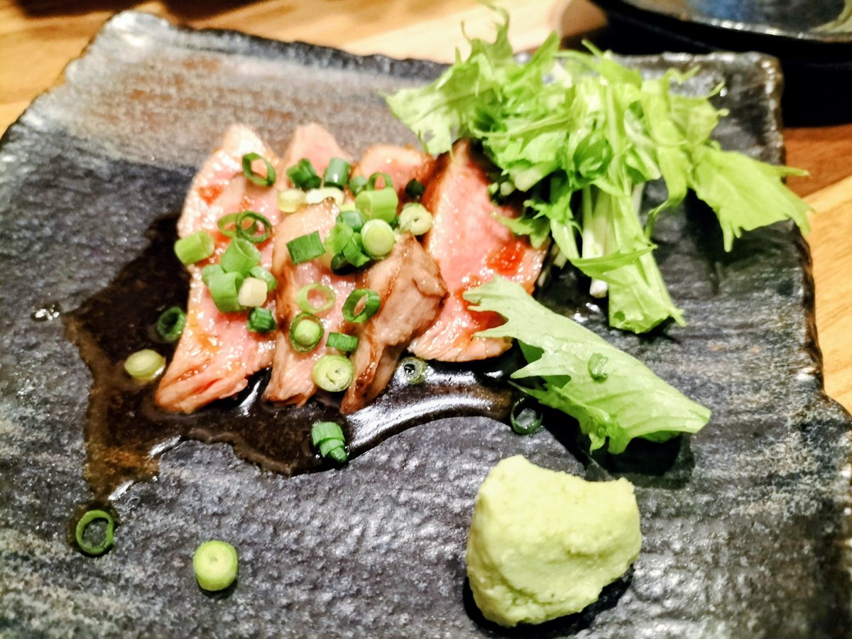 II1455527810746's tweet photo. 中ノ橋通り ＃牛たん炭火焼仁 さん

牛たんカレースープセット
牛たんのタタキ

僕らの街の念願の店に
久しぶりのYOUと訪問

タタキの美味に
青天の霹靂でフリーズし
LIPSが自然と喜びの歌

次呑みに来ようと
ハルカナ約束をSHE SAID…
満足で腹D-MOTION

＃KAT_TUN https://t.co/ssY1bUDKCA