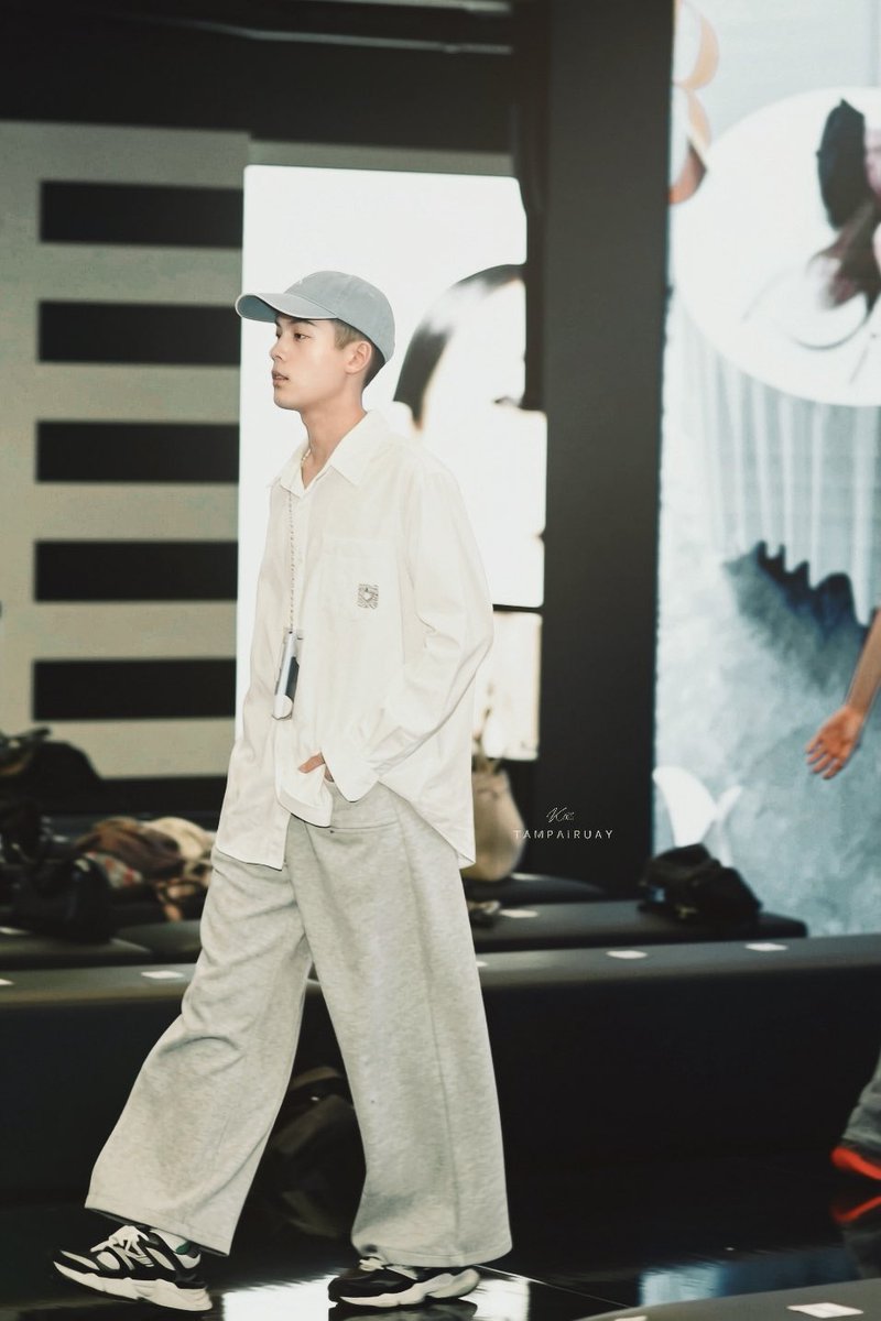 tampairuay_nano's tweet photo. [ Run-through]  #SiamCenterBIFW2026
พี่ญาณ diwaa!! 🔥#yugeneyannawat  

YUJEENYUGENE AT SIAM CENTER BIFW26
#SiamCenterBIFW2026xYUJEENYUGENE
@yugeneyaknonmak https://t.co/ovW6I2FDYH