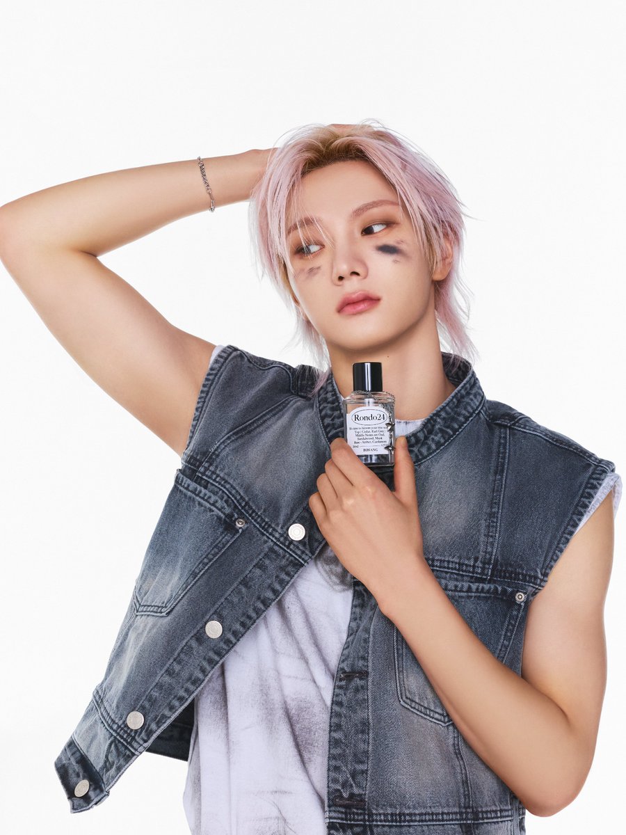 mytaeping's tweet photo. 뭘 파는 거지.. https://t.co/56JPIubhkb