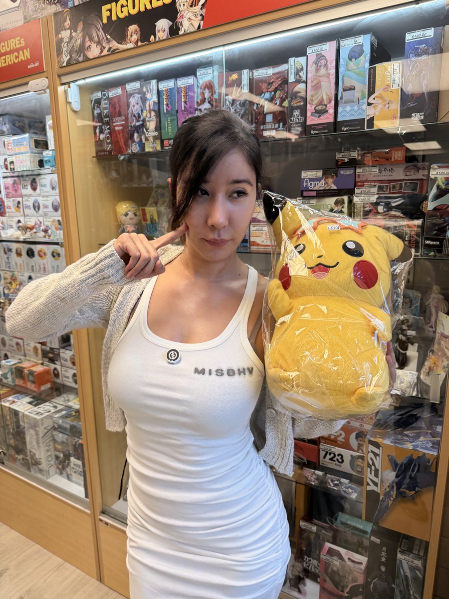 autisticbaddy's tweet photo. Daily life of a former f girl https://t.co/XcxLTX2EIV