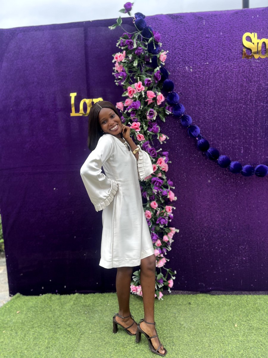 Ladyvee_01's tweet photo. One thing this internship keeps teaching me:

Being a Virtual Assistant isn’t just about completing tasks.

It’s about **thinking ahead, communicating clearly, taking initiative, and being dependable.**

Every week, I’m learning to bring more than just my skills to the table. https://t.co/9c3ygTbTx2