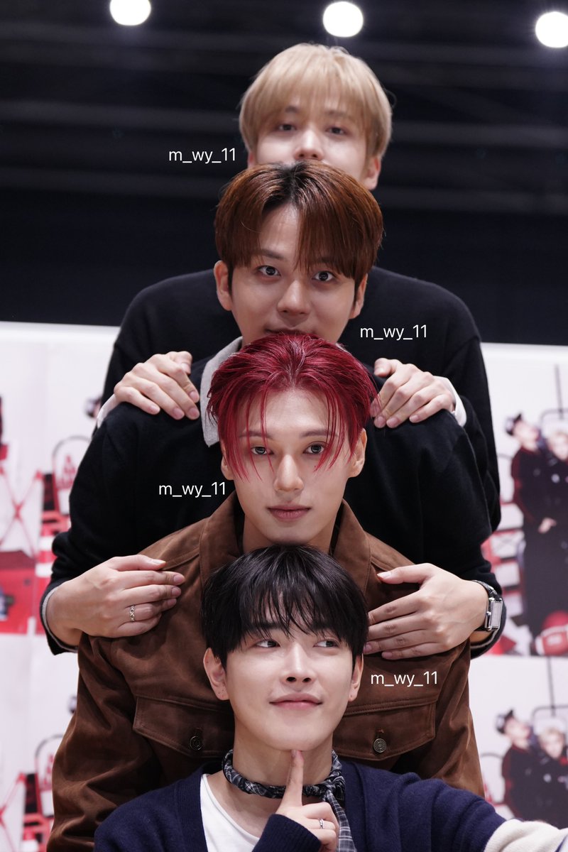 m_wy_11's tweet photo. 261002 BAD 団体サイン会 Japan fansign

너무 귀여운 경단 🍡♡

#ATEEZ  #우영  #WOOYOUNG #ウヨン #에이티즈 #홍중 #HONGJOONG #JONHHO #종호 #윤호 #YUNHO https://t.co/AbLDTfWxji