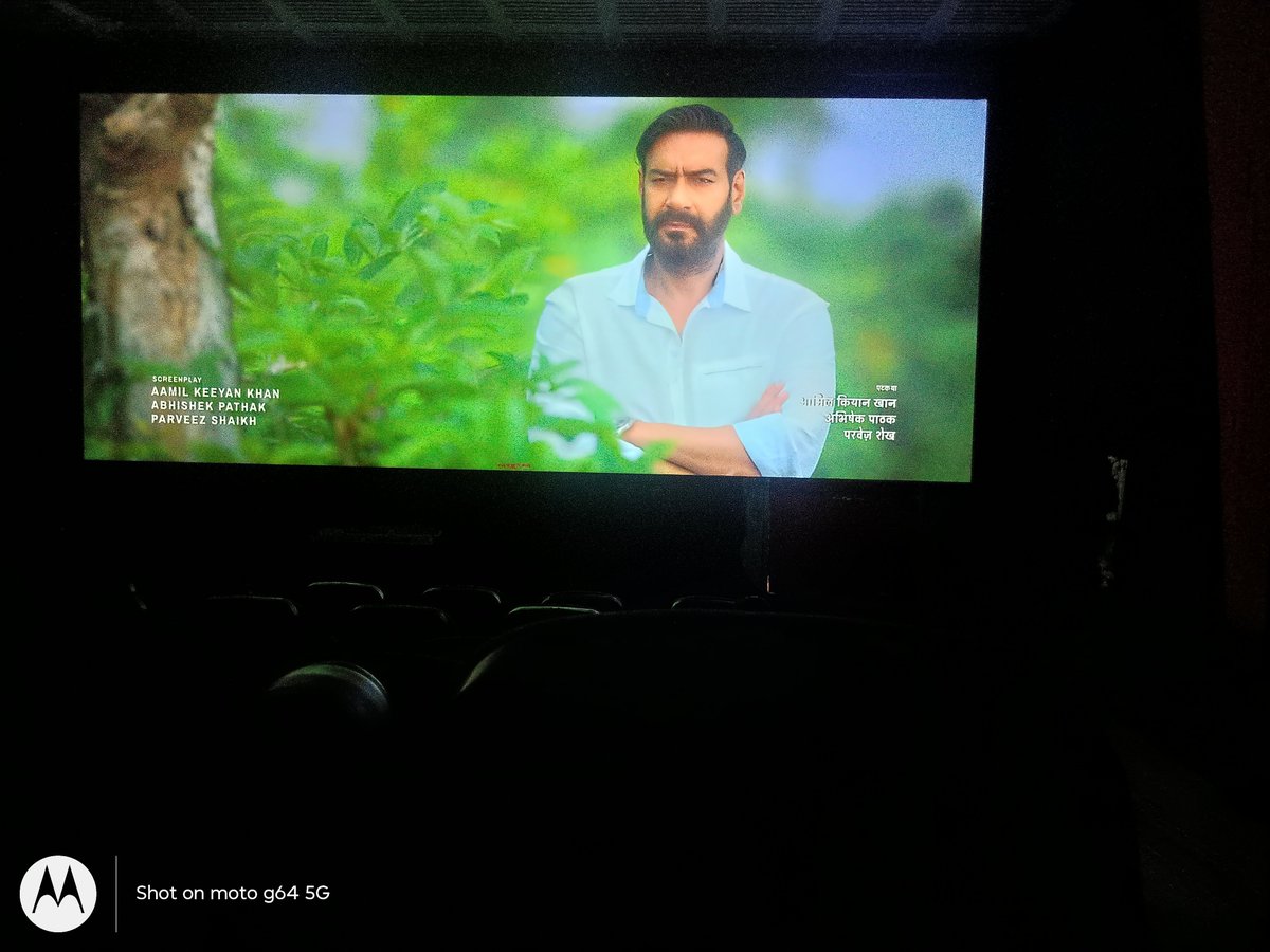 kingsrkfan12's tweet photo. Now Watching 🍿 https://t.co/jEptqNlhYh