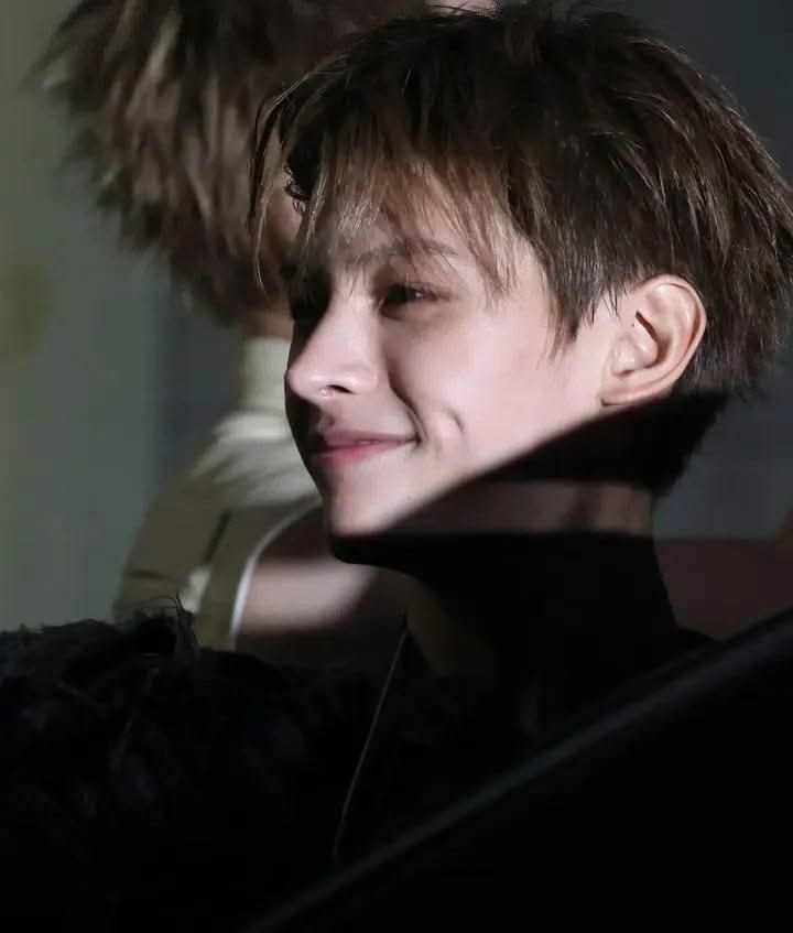 Pawsomelog's tweet photo. @ofjvn_ Just knowing you exist makes the world feel a little softer.

#JAMES #제임스 https://t.co/0gZJk2lMB0