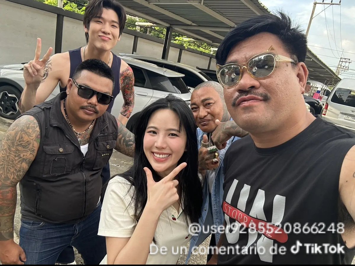 valdivanation's tweet photo. 🤭🤭🤭🫠🫠🫠 https://t.co/Q73WjC3K3N