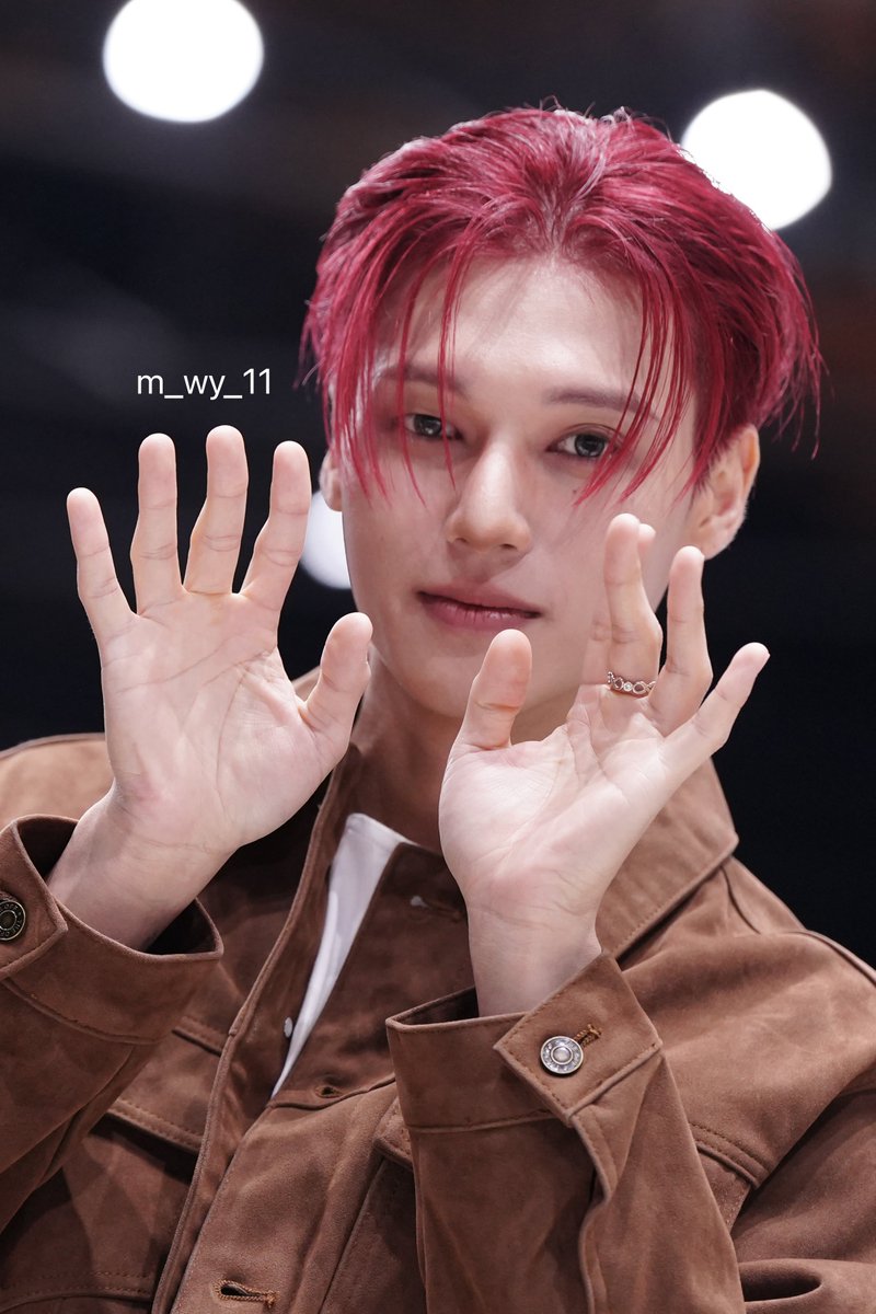 m_wy_11's tweet photo. 261002 BAD 団体サイン会 Japan fansign

You are my star⭐️

#ATEEZ  #우영  #WOOYOUNG #ウヨン #에이티즈 https://t.co/h2mUjqLUnd