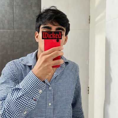 Seuy1zv's tweet photo. #NuevaFotoDePerfil https://t.co/8ytR2wDlp8