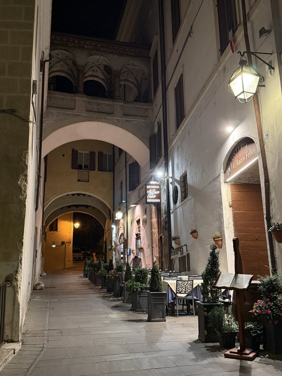 easyfirenze's tweet photo. スポレートは夜も素敵💓 https://t.co/dHw6M39GZD