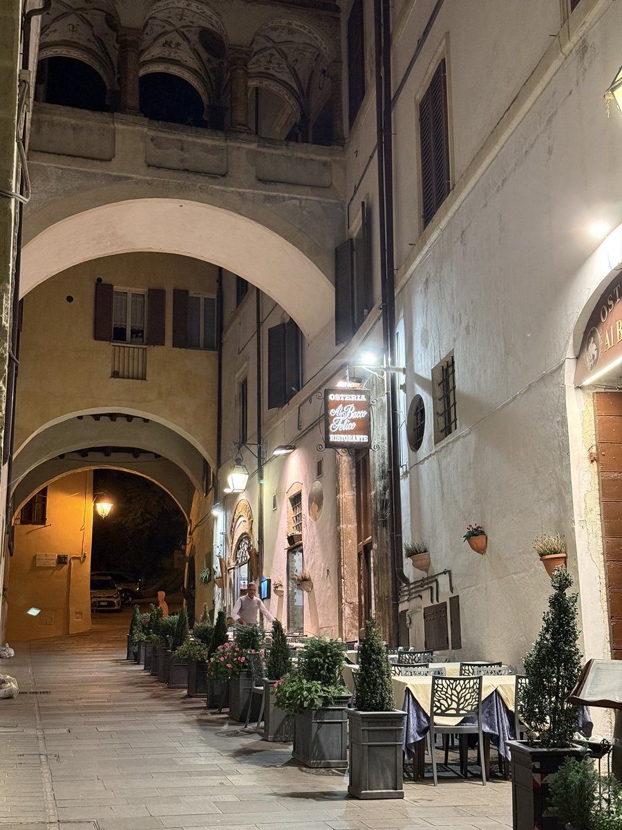 easyfirenze's tweet photo. スポレートは夜も素敵💓 https://t.co/dHw6M39GZD