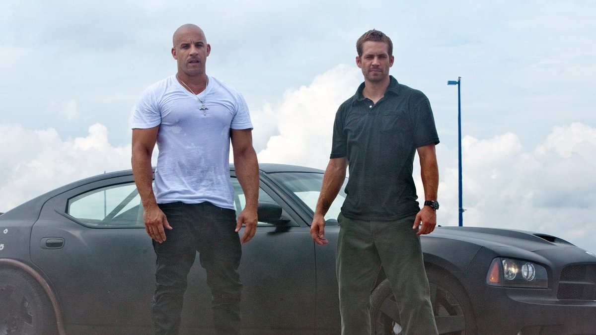 PreviouslySerie's tweet photo. #FastAndFurious
#ATodoGas

💥BOMBAZO💥

@peacock anuncia oficialmente SERIE DE TELEVISIÓN de la gran saga de películas de coches para 2028.

La serie con Vin Diesel de productor ejecutivo estará alineada con el estreno de la última película: #FastForever. https://t.co/MXXe0wnosa