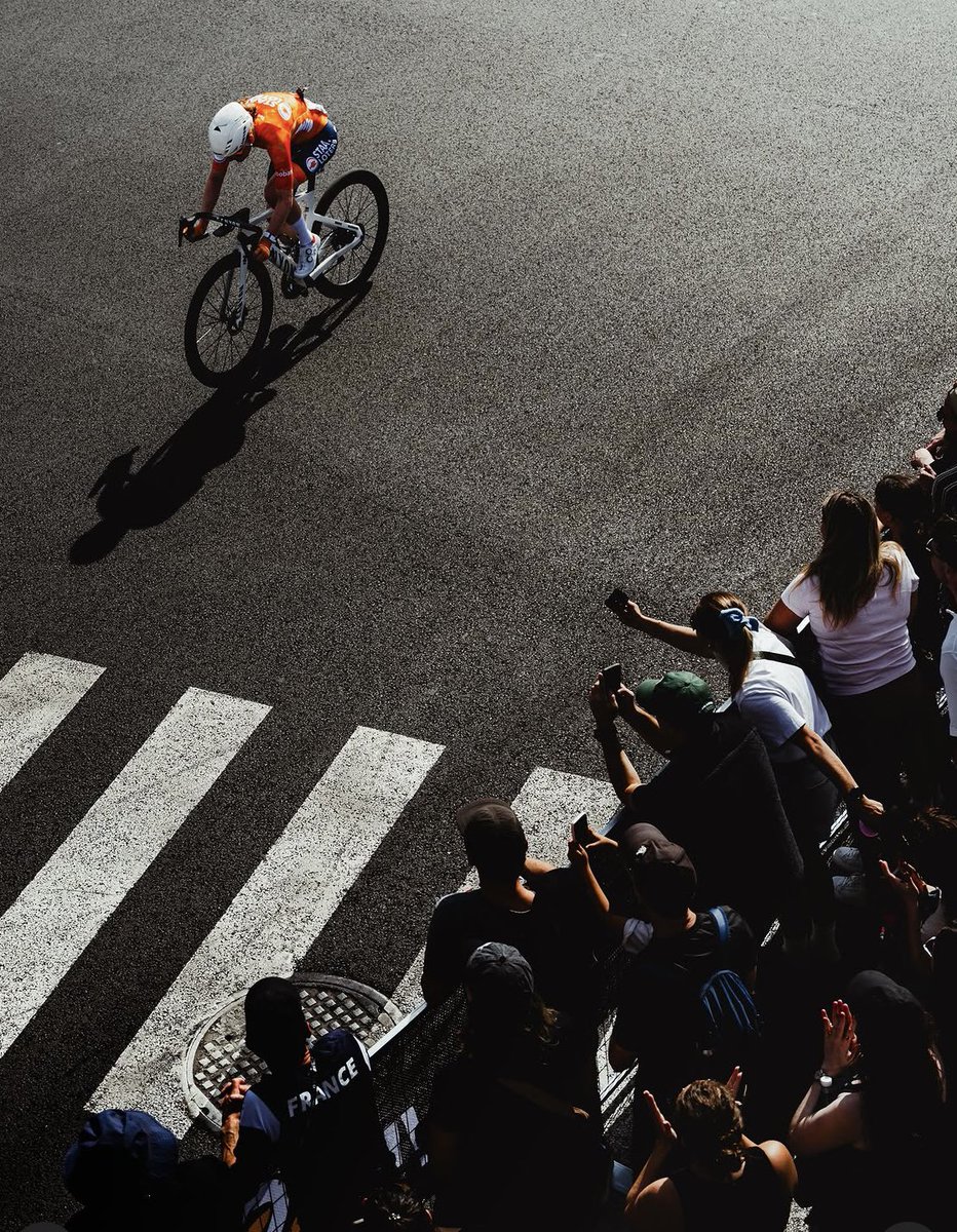 voshans's tweet photo. Sportfotografie ís kunst…
(Foto Laurent Grandmargin)
#wielrennen #procycling #cycling
#Monterial #WorldChampionship
#fotografie #photography #cyclisme
#MathieuvanderPoel #MvdP #NED🇳🇱 https://t.co/dOOj5tjSIp