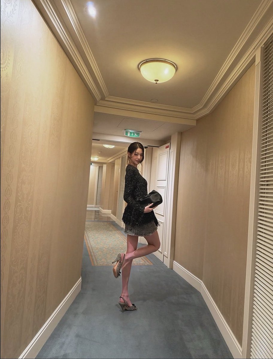 saturnihfu's tweet photo. Wonyoung perfectly shows Dior’s timeless elegance on the runway

#wonyoung  #jangwonyoung
#dior  #DiorSummer27
#wonyoungxdiorsummer27
@for_everyoung10 @Dior https://t.co/qtnFvGzq1o