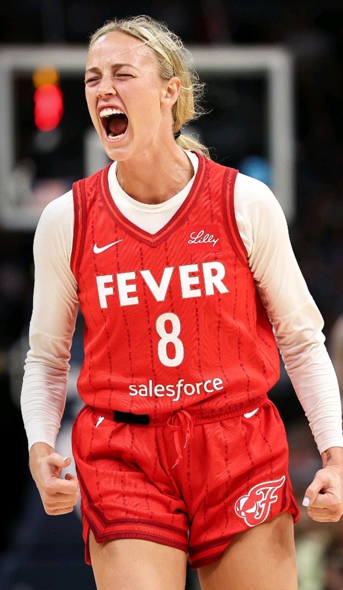 SophieCunngig's tweet photo. To everyone who supported me throughout the season, THANK YOU! ❤️🏀 I love and appreciate you all more than you know! 🥹💕 Now let me see those pointing fingers ☝️👇👈👉 in the comments! 🏀🔥 #indianafever #Basketball #sophie https://t.co/etjk0DFlaa