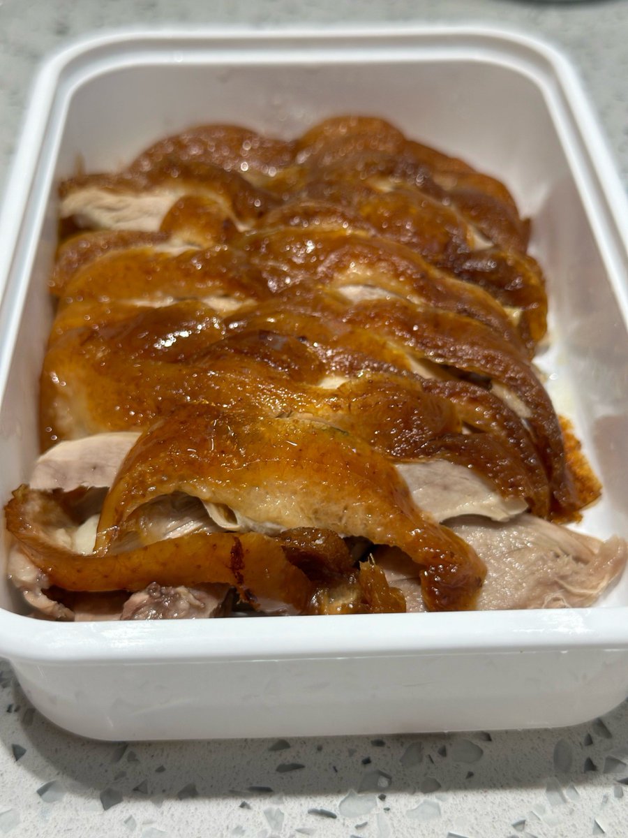 ParkerShawdcaq's tweet photo. The tender grilled duck meat of 都媚兑 is so savory and addictive! https://t.co/BT2UYRnyHA