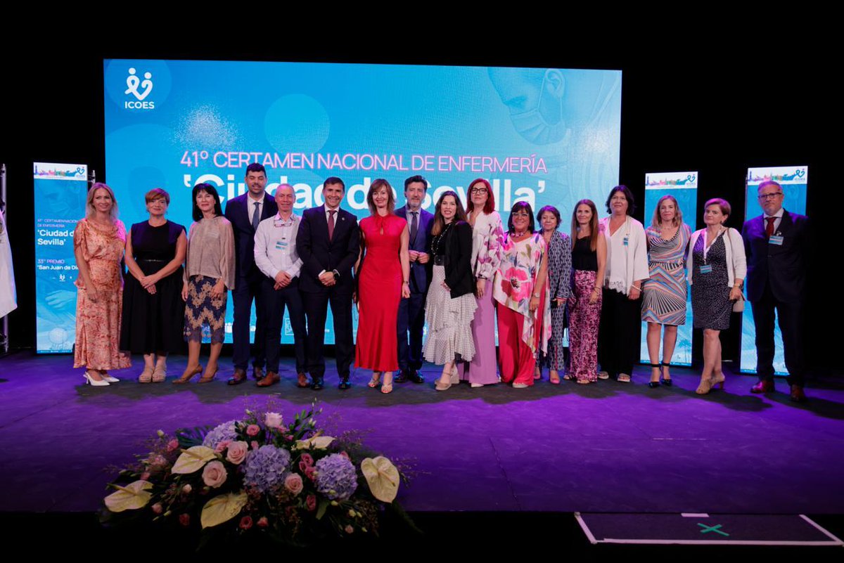 COECordoba's tweet photo. 👏El @ICOESevilla ha entregado los Premios de Investigación 'Ciudad de Sevilla', en un acto al que ha asistido el @COECordoba, y que ha contado con el consejero de @saludand , acompañado, entre otros, por el nuevo director general de Cuidados, el cordobés José Ángel Lázaro. https://t.co/qUiTKCx5nz
