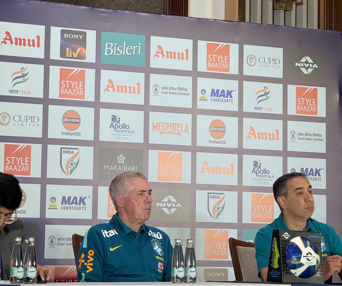 arism_ray's tweet photo. Brazil Men’s football team head coach Carlo Ancelotti live in press conference before the India vs Brazil match in Kolkata!

#Brazil #BrazilvsIndia #Kolkata #IndianFootball https://t.co/HmMMCoK6le