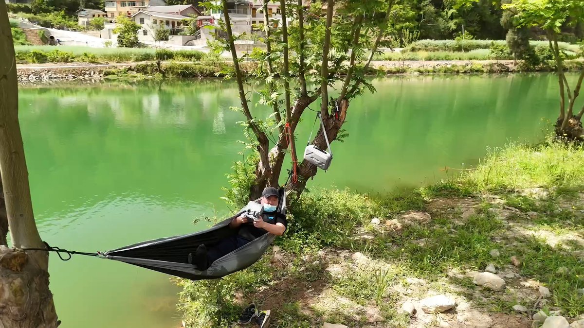 PureNoonhav2's tweet photo. In the soft riverbank, I lay on the cool grass, free from the tired mundane—this quiet moment feels like a gentle, sweet lullaby, making all the hustle of the day so easy to let go. https://t.co/NacH0OKYR7