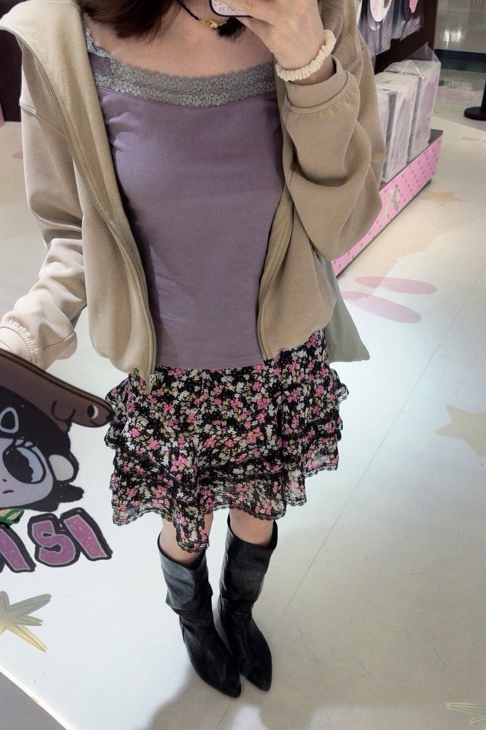 sure3064's tweet photo. 碎花 https://t.co/eBOCN636WT