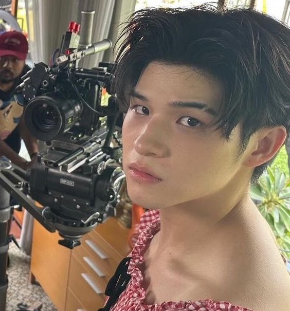 cieldemesyeux's tweet photo. ใกล้รุ่งมันหล่อเนอะ แอบคิดถึงอะ ป่านนี้จะทำอะไรอยู่ https://t.co/meQBWqEIFv
