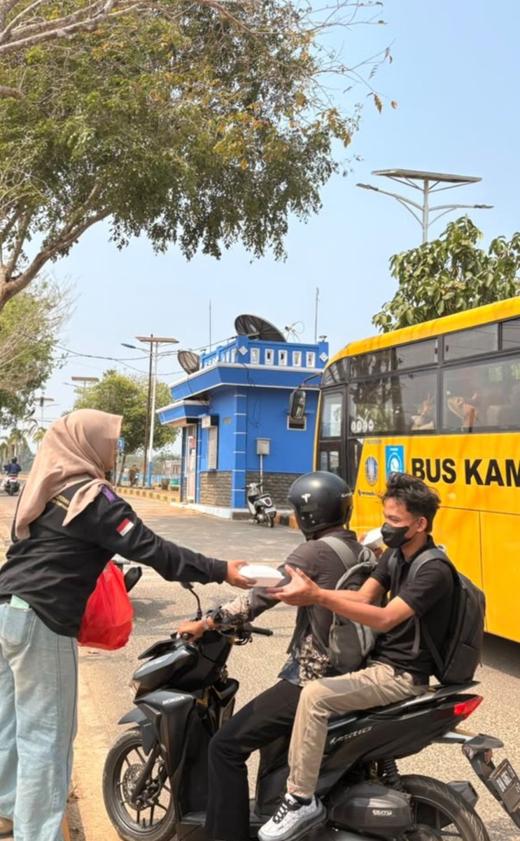pofxes's tweet photo. Hari ini udah bagiin 35 pax titipan kakak @Dubidamskii @isurspecialist @piy0816_backup Terimakasih banyak yaa ✨💗 https://t.co/mteaBrtNMy