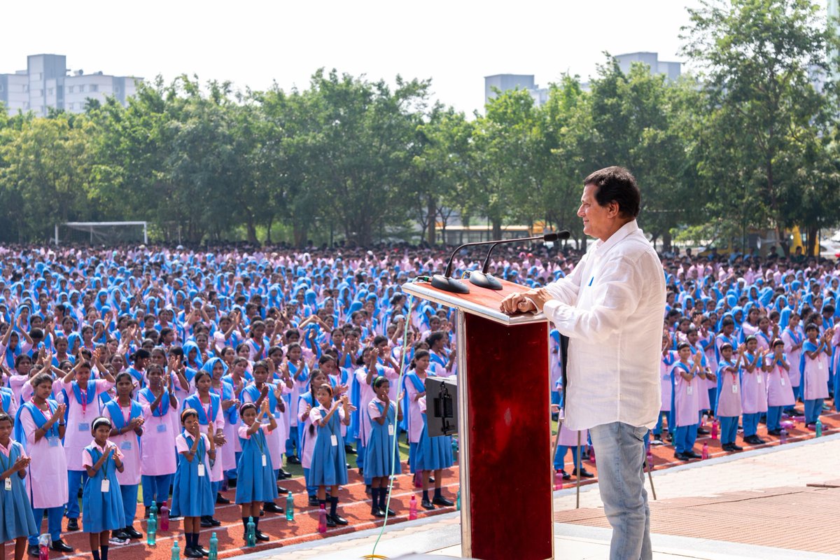 achyuta_samanta's tweet photo. My humble tributes to Mahatma Gandhi on his birth anniversary.

Today, our students, faculty members and staff at KIIT & KISS came together to celebrate Gandhi Jayanti and pay their respects to Bapu.

His message of truth, non-violence and service remains close to my heart. I have always believed that if we can ease someone’s suffering, we should make every effort to do so.

Let us remember Bapu through our actions, by being honest, treating everyone with dignity and caring for those who need our support.