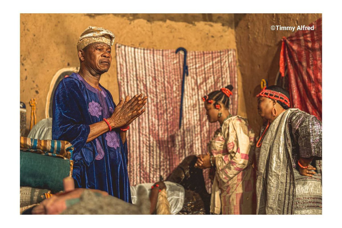 Alfred_Timmy01's tweet photo. Even on set, I’m always looking for moments worth keeping. 🎬

Captured these frames on mobile while the actors brought the story to life.

Shot by me @Alfred_Timmy01

#OnSet #BehindTheScenes #VisualStorytelling #MobilePhotography #NigerianFilm https://t.co/JHMFVwhDZJ