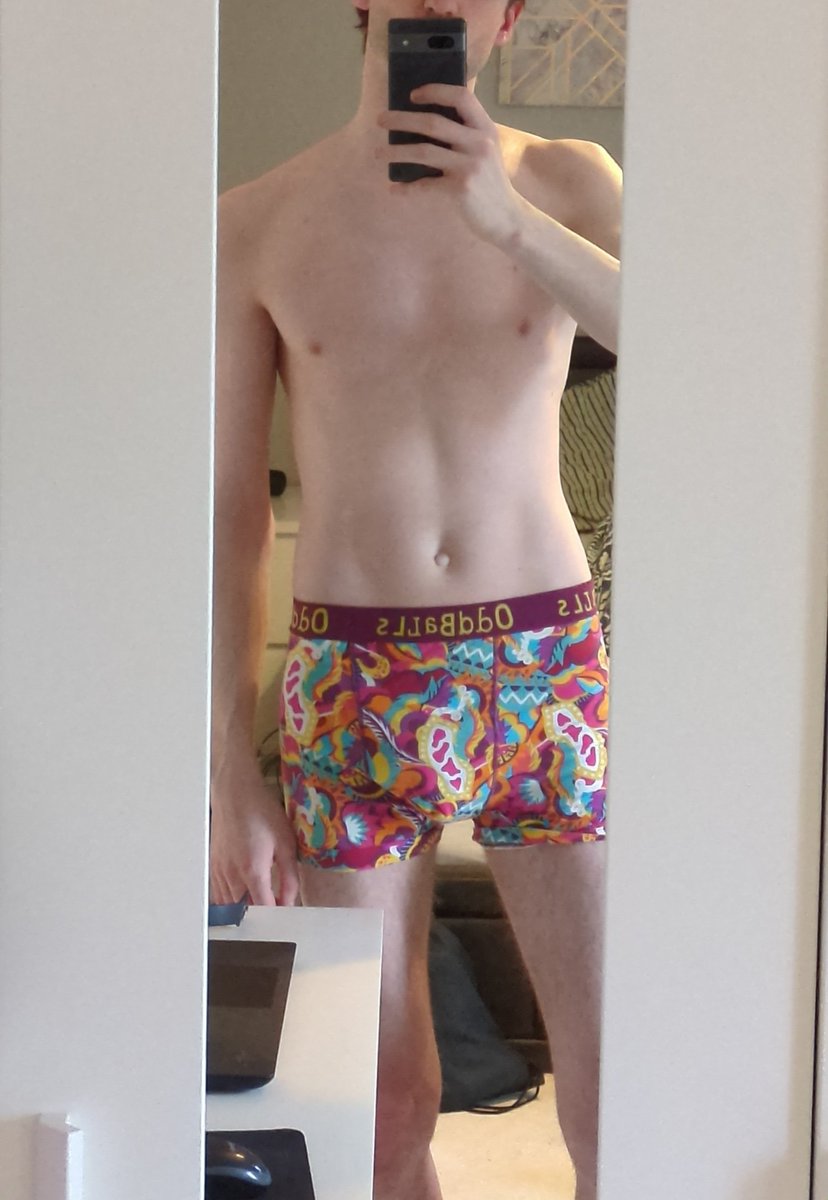 brackatgoon's tweet photo. who wanna see underneath? #nsfwtwt https://t.co/wcaX9IJC2q