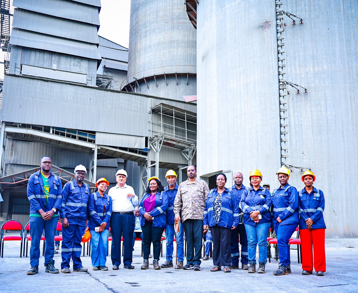 UgandaChamber's tweet photo. @TororoCement 🚨Unlocking mineral wealth is not simply about what lies beneath the ground.

It is about the value we create from it.

#MWC2026 #UCEM @MEMD_Uganda @AshabaA @humfas @Patricia_Litho @PNyamutoro @DrMusenero @irenebateebe @kcbbankug @EcobankUganda  #MWCExcursion2026 https://t.co/0cfPHPJjuR