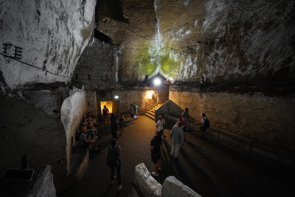 ItalyMagazine's tweet photo. In the spirit of Halloween at the end of the month, discover this mysterious and spooky side of Naples: https://t.co/iDglZRvJZ4 https://t.co/1Jswg7F4h7