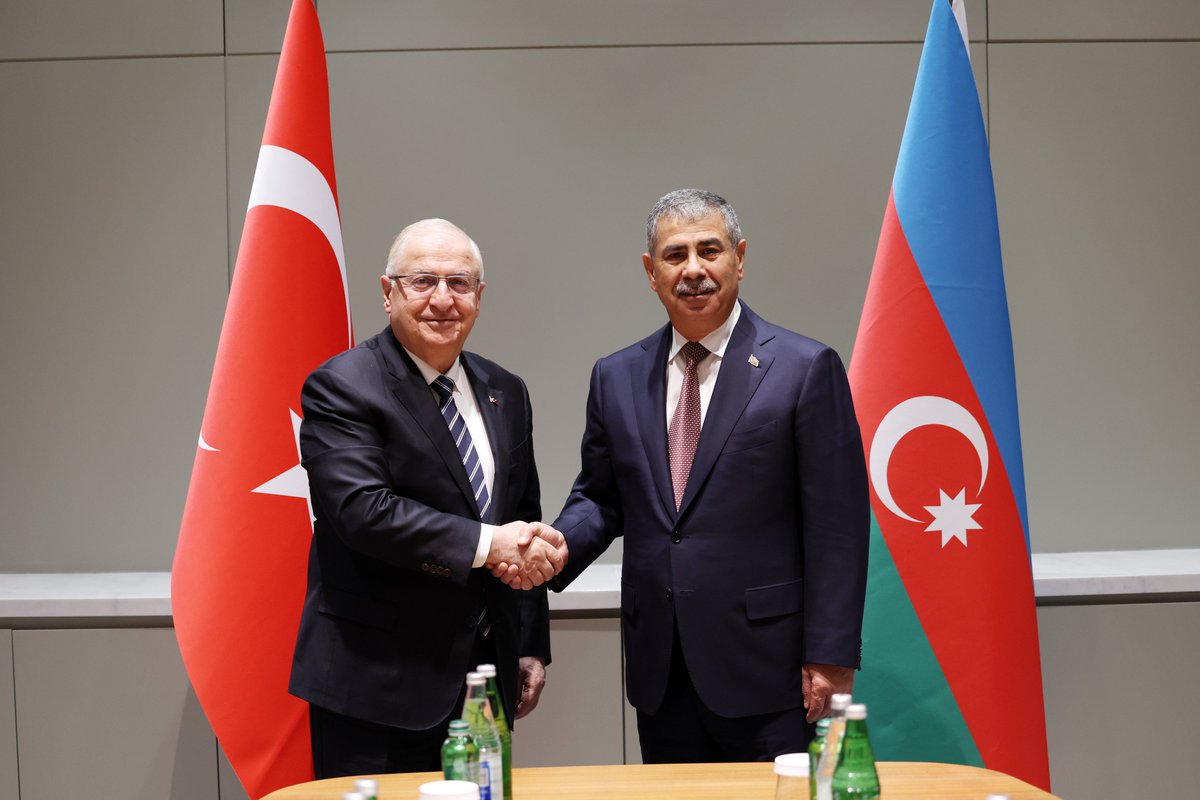 wwwmodgovaz's tweet photo. #Shusha hosts meeting between Minister of Defense of 🇦🇿 Colonel General Zakir Hasanov & Minister of National Defense of 🇹🇷 Yaşar Güler within Azerbaijan-Georgia-Türkiye Defense Ministers' 13th #TrilateralMeeting https://t.co/N5ifOdkC84