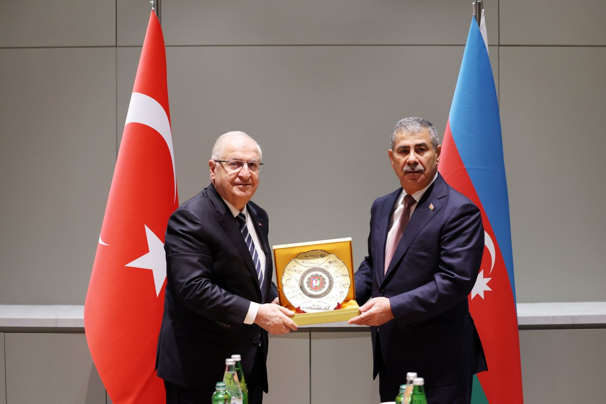 wwwmodgovaz's tweet photo. #Shusha hosts meeting between Minister of Defense of 🇦🇿 Colonel General Zakir Hasanov & Minister of National Defense of 🇹🇷 Yaşar Güler within Azerbaijan-Georgia-Türkiye Defense Ministers' 13th #TrilateralMeeting https://t.co/N5ifOdkC84