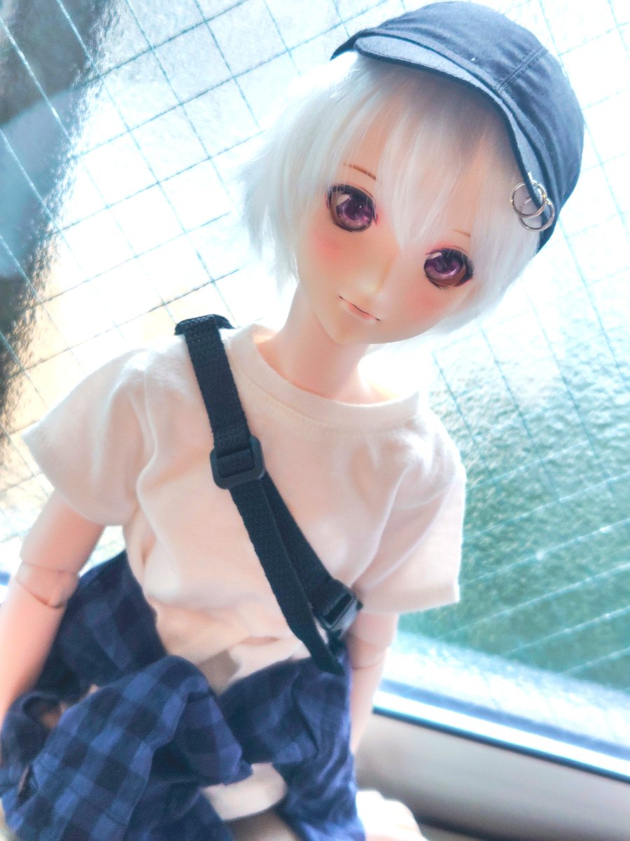 misola_doll's tweet photo. 人生初のドリチョ!😏✨すみれ色の目に一目惚れしたので名前は菫くん『すみちゃん』にしよう!DCH-16ヘッド。お洋服はしろうささんのズボンと腰巻きシャツと靴下!!お洋服本当に良い🫶🏻💕︎︎オリーブのパーカーもあるよー!スキーっ!!🥹💞
#ドルフィードリーム
#ドリチョ
#DDB
#しろうさ服 https://t.co/AUjJnzf4jI