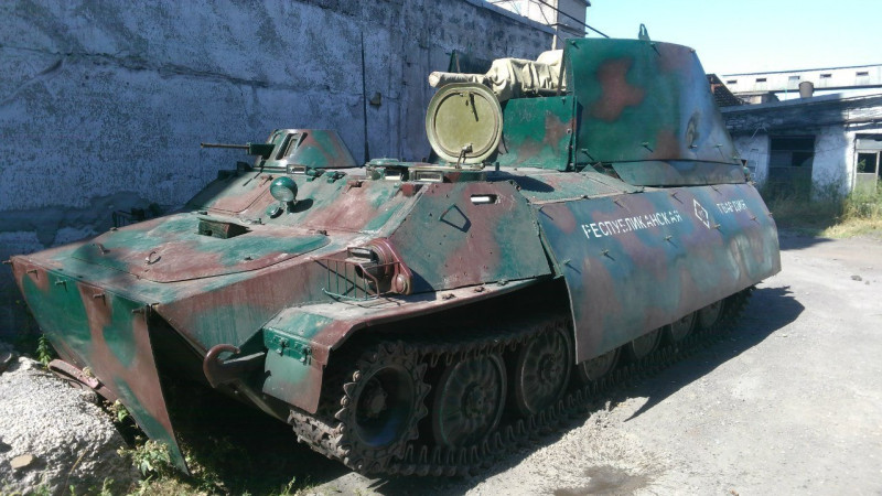 T_90AK's tweet photo. DNR MT-LB with a  82 mm Gun-Mortar(2B9 Vasilek).  mounted on the back, somewhere in Ukraine, 2010's. https://t.co/SxoAfdiWZl
