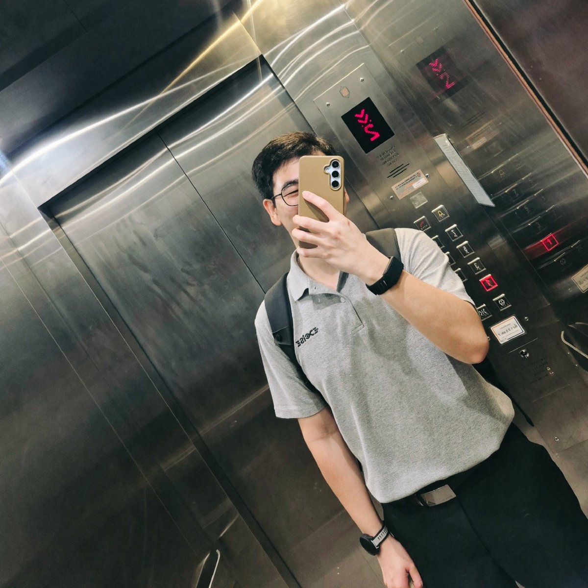 parkwern's tweet photo. Workinggggg Day 💫✨️ https://t.co/uKWnHmnJvK