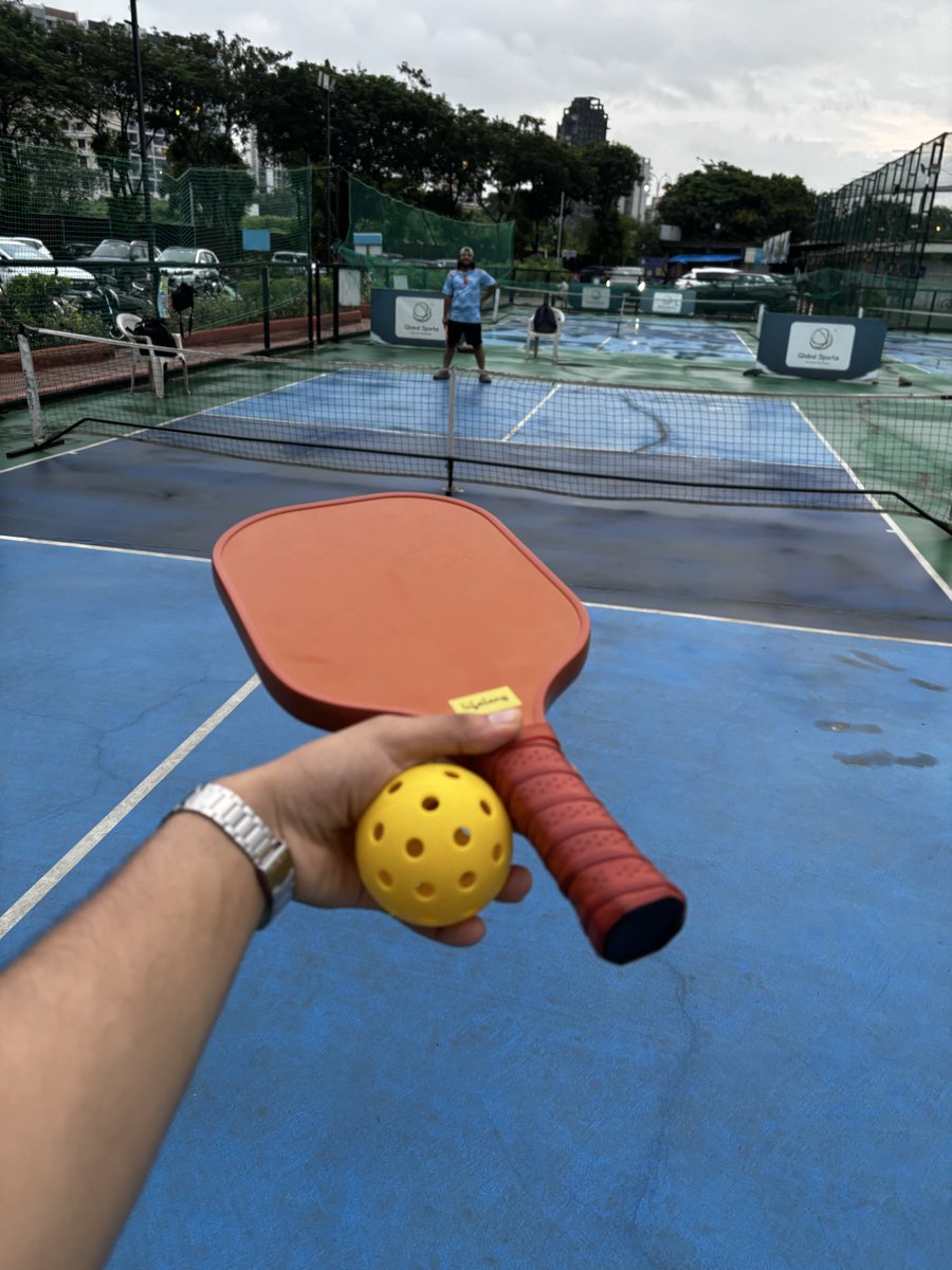 ze_playz's tweet photo. pickleball is so fun, why are tennis folks so pressed about it gaining popularity? https://t.co/6J0195fjF8