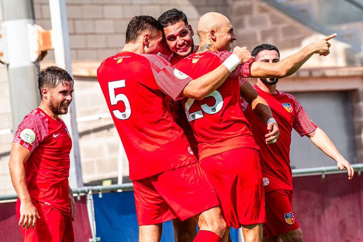 RHilo128's tweet photo. ⚽️ 'Segona sortida consecutiva per al Masculí, que visita Cerdanyola'

📝 Prèvia de la jornada 5!

 🟢 @CerdanyolaFC 🆚 #FCMartinenc ❤️
  
📅 Diumenge, 12h
🎟️ #TerceraRFEF | J5

🛣️ Acompanyem l'equip a Fontetes, AFICIÓ!

🔗 https://t.co/8w33SSMg18…

#SomMartinenc #futbolcat https://t.co/WNv7jjiwd8