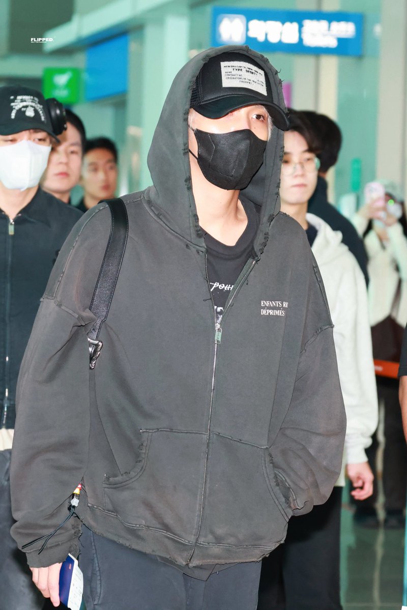 FLIPPED_HaeChan's tweet photo. 261002 출국 

#해찬          #HAECHAN         #NCT127 https://t.co/N5y1bEkRbi