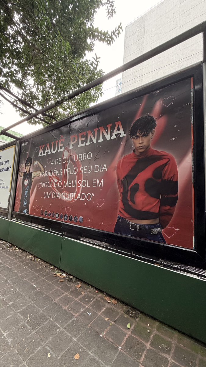 KPEntertainment's tweet photo. Te invitamos ha visitar el banner físico, toma tus mejores fotos, comparte y  disfruta de este hermoso proyecto con tus amigos, familia y no te olvides de etiquetar al artista:

BANNER FISICO DREAM KAUÊ, SANTOS BRAVOS, 2026, PRAGA

🚩Ubicación: Avenida Paseo de la Reforma 398 y 400, Colonia Juárez, Delegación Cuauhtémoc, CP 06600, Ciudad de México, México. SOBRE CALLE PRAGA.
🗓️Fecha de duración: Disponible hasta el 13 de OCTUBRE, 2026

#BRILHAKAUE, #SantosBravos, @DUAL_CDMX @santos_bravos