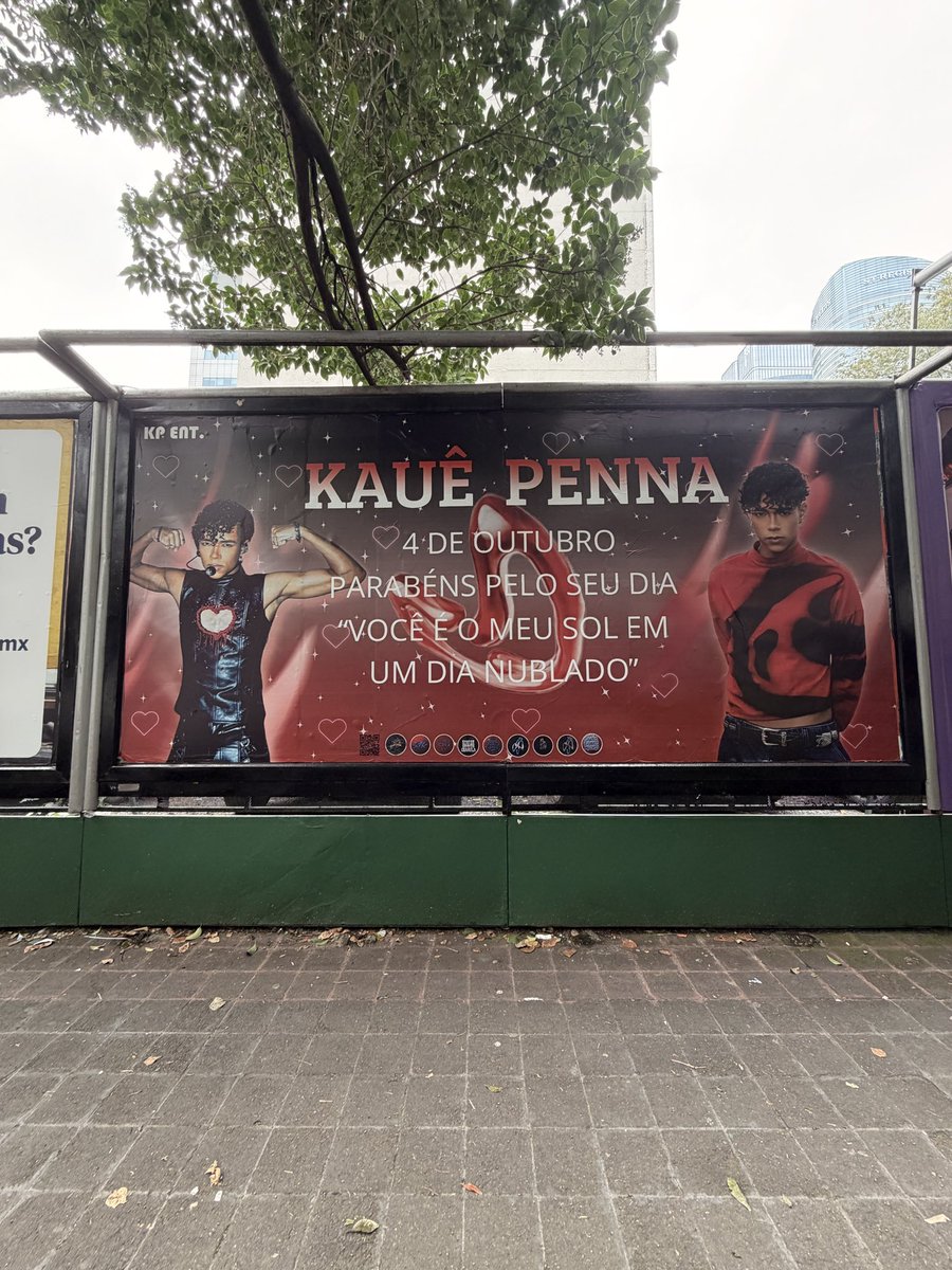 KPEntertainment's tweet photo. Te invitamos ha visitar el banner físico, toma tus mejores fotos, comparte y  disfruta de este hermoso proyecto con tus amigos, familia y no te olvides de etiquetar al artista:

BANNER FISICO DREAM KAUÊ, SANTOS BRAVOS, 2026, PRAGA

🚩Ubicación: Avenida Paseo de la Reforma 398 y 400, Colonia Juárez, Delegación Cuauhtémoc, CP 06600, Ciudad de México, México. SOBRE CALLE PRAGA.
🗓️Fecha de duración: Disponible hasta el 13 de OCTUBRE, 2026

#BRILHAKAUE, #SantosBravos, @DUAL_CDMX @santos_bravos