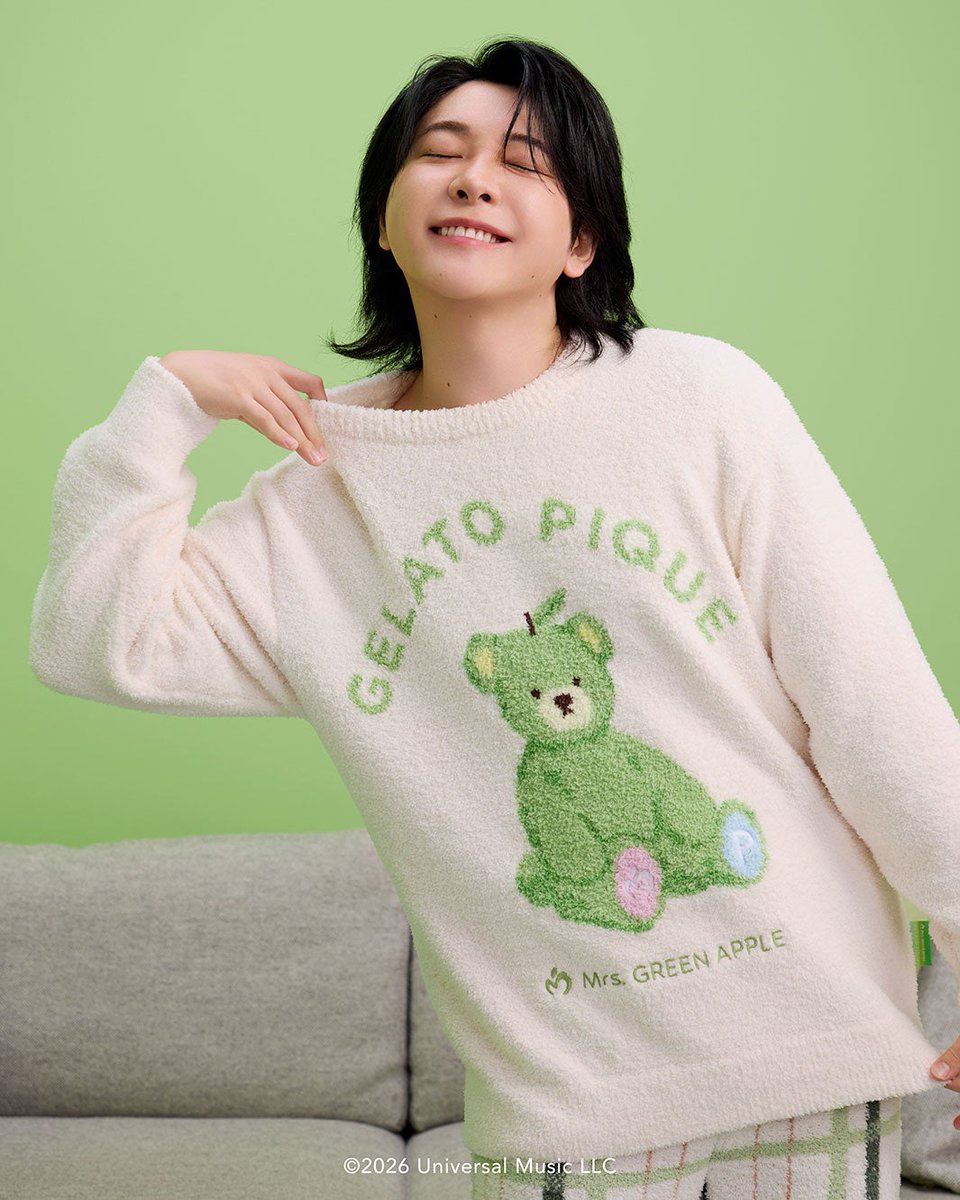 modelpress's tweet photo. Mrs. GREEN APPLE、ジェラピケと初コラボ

オリジナルキャラ“グリベア”が
あしらわれたウェア・雑貨など展開🍏

📅10月20日（火）～
https://t.co/gBGDhdRSiY

▫️ルームウェア
▫️カーディガン
▫️ロンT＆ロングパンツセット
▫️ルームシューズほか

@AORINGOHUZIN @MotokiOhmoriMGA https://t.co/2WIwW1RziU