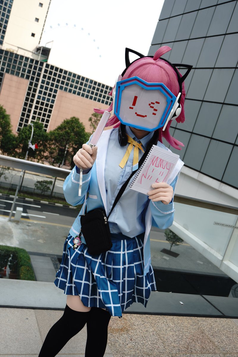 nowaru_b's tweet photo. Omagah it's Rina Tennoji! 

📷@Shokokig 

#着ぐるみ #kigurumi #lovelive #ラブライブ #天王寺璃奈 https://t.co/vN0KATJfvR
