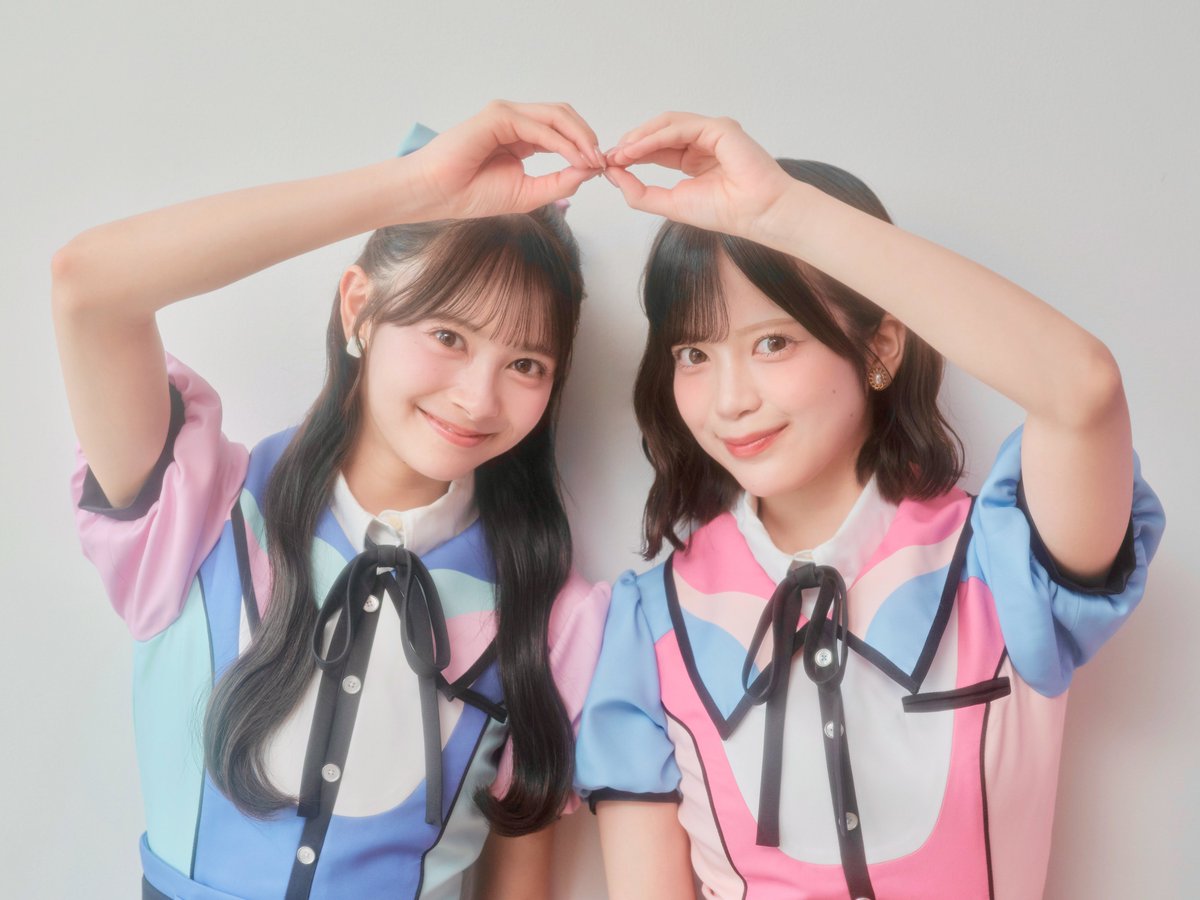 AKB48_staff's tweet photo. 🎀お知らせ

本日発売の #りぼん 11月号に #川村結衣 &amp; #伊藤百花 が登場✨

読者のみなさんに「ヒロインでいられる3つのルール」を紹介します💖

🍓かわゆいのあふれる少女漫画愛💓が実を結んで実現したページ⭐️

🍑いとももも“りぼんっ子”だったと判明して🫶仲良し同期インタビューに🌸

 #AKB48 https://t.co/kLQ4SVry30
