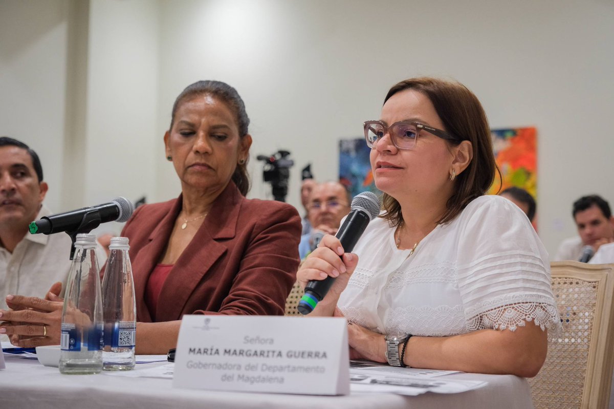 mmarguiguerra's tweet photo. Nos articulamos con el Gobierno Nacional y los mandatarios del Caribe para enfrentar el fenómeno de El Niño.

En reunión con el presidente, @ABDELAESPRIELLA acordamos promover el uso responsable de la energía y se propuso fortalecer el cuidado del agua para proteger a nuestras familias, agricultores y ganaderos.

Desde el Magdalena impulsaremos esta campaña y coordinaremos acciones para proteger la infraestructura energética. ¡Anticiparnos es cuidar a nuestra gente!

@infopresidencia