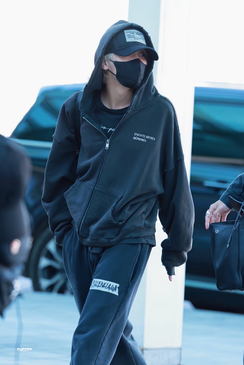 FLIPPED_HaeChan's tweet photo. 261002 출국 

#해찬          #HAECHAN         #NCT127 https://t.co/x5VkcNKtx3